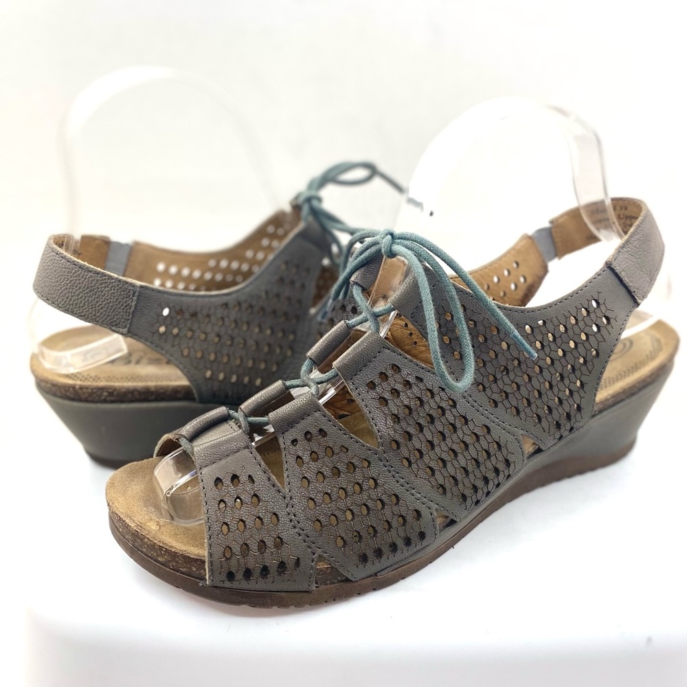 Biza Mabel wedge sandals size 39